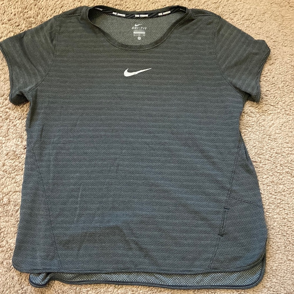 Nike T-shirt